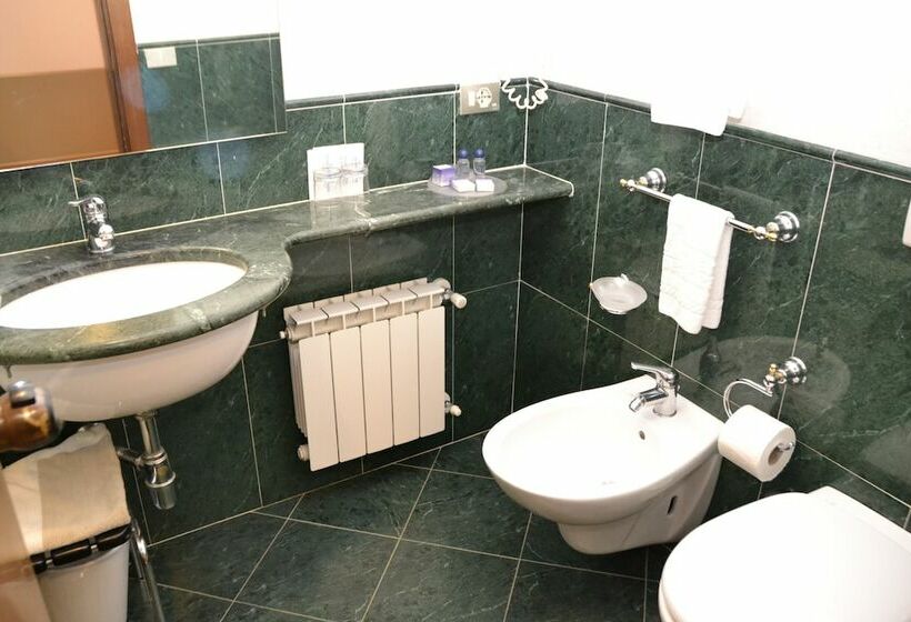 חדר סטנדרט לשלושה, Milan Speranza Au Lac