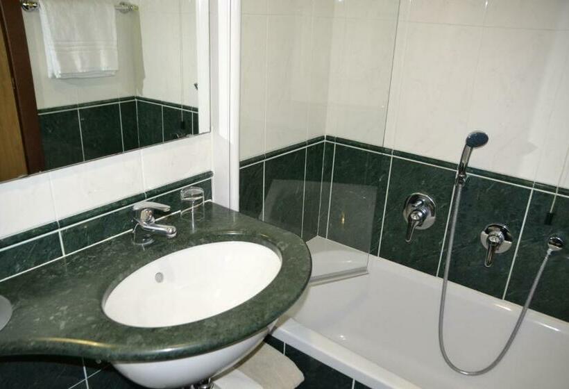 חדר סטנדרט יחיד, Milan Speranza Au Lac