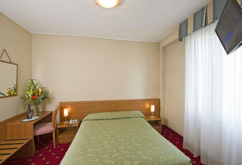 اتاق استاندارد, Nazionale