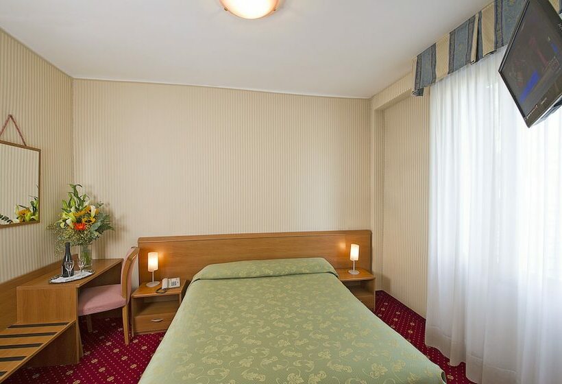 اتاق استاندارد, Nazionale