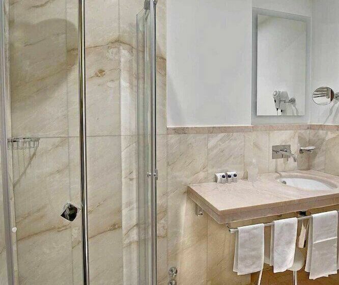 اتاق استاندارد, Nazionale