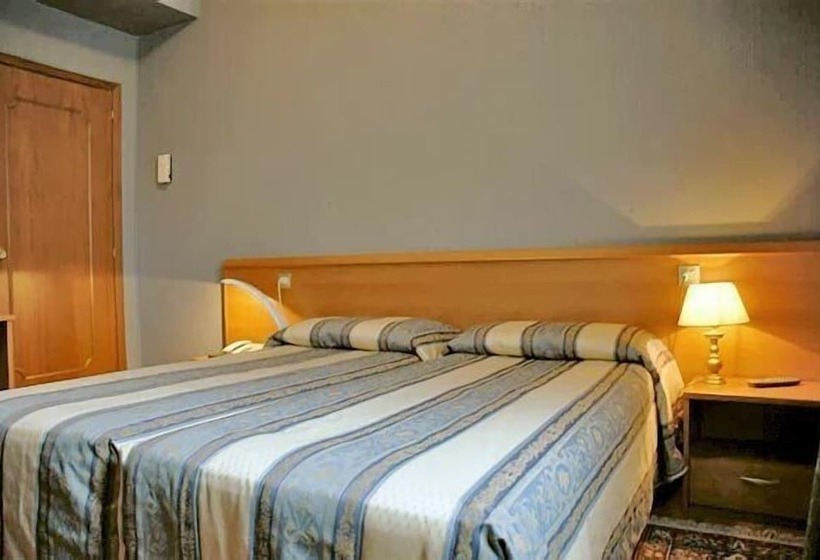 اتاق استاندارد سه نفره, Nazionale