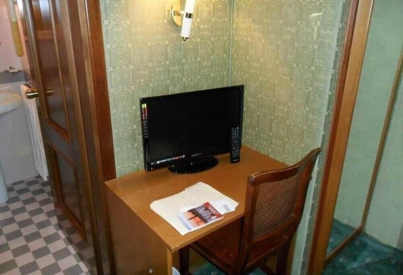 اتاق استاندارد یک نفره, Nazionale