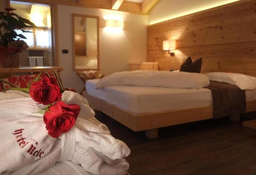 חדר סופריור לשלושה, Nele