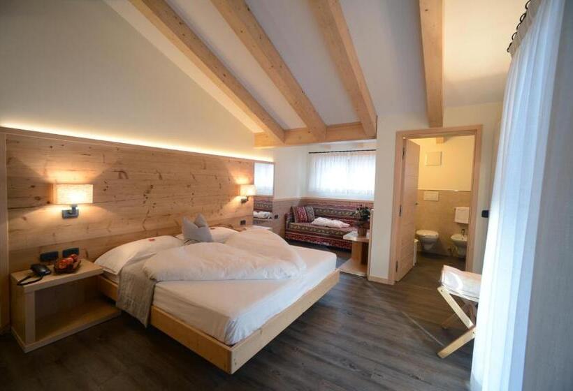 חדר סופריור לשלושה, Nele