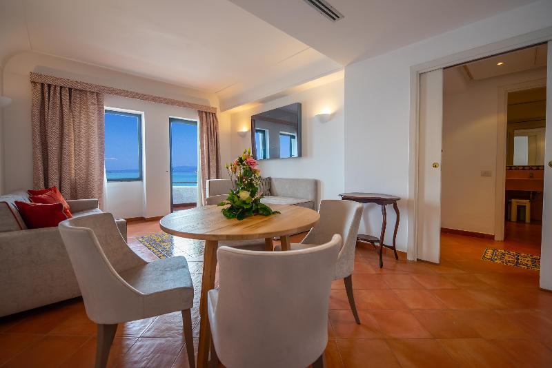 غرفة عائلية مطلّة علي البحر, Oasi Di Kufra