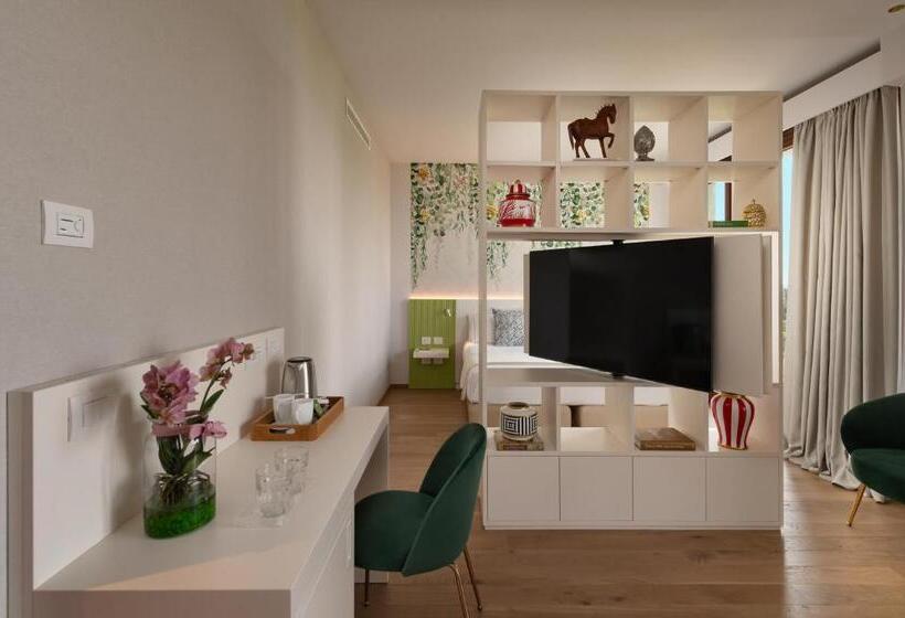 湖の見えるジュニアスイート, Olivi Hotel & Natural Spa