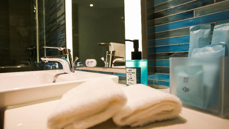 Superior room with lake view, Olivi Hotel & Natural Spa