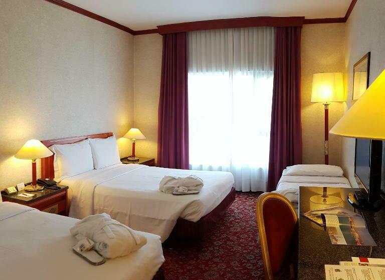 اتاق استاندارد سه نفره, Russott