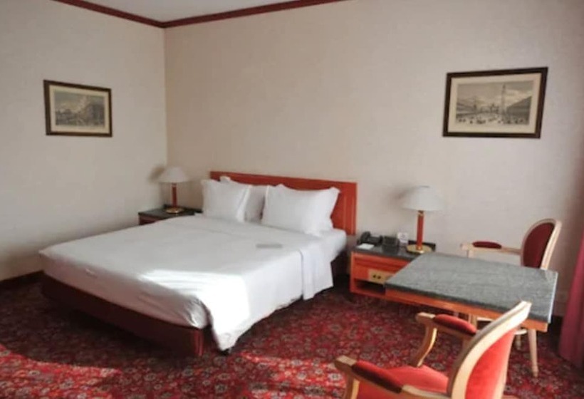 اتاق استاندارد, Russott