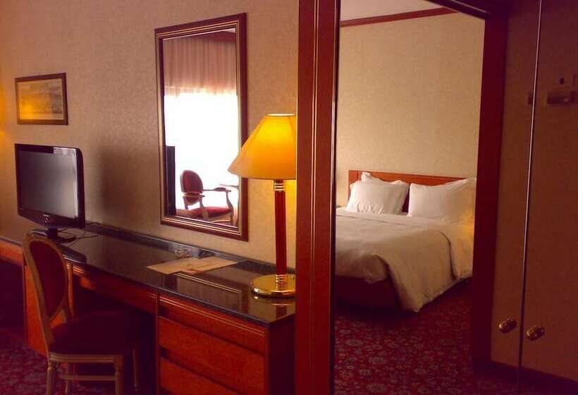 اتاق استاندارد, Russott