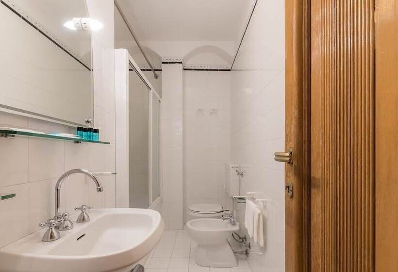 スタンダードトリプルルーム, San Marco Sestola