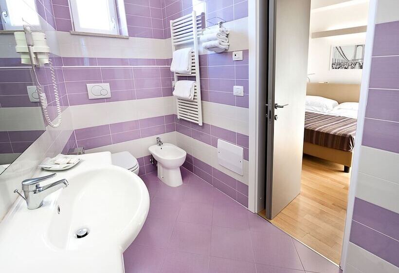 חדר סופריור, Sporting