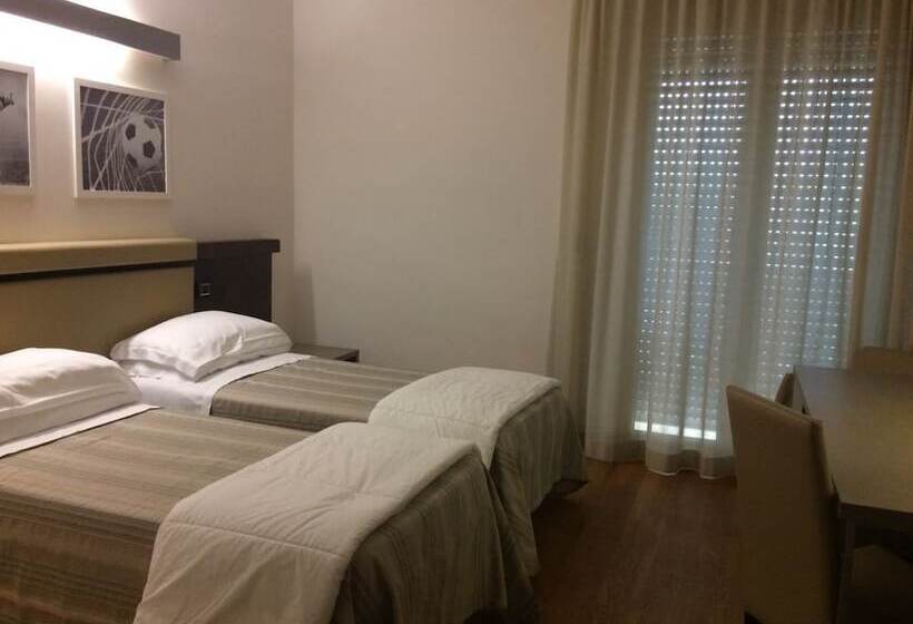 חדר סופריור, Sporting