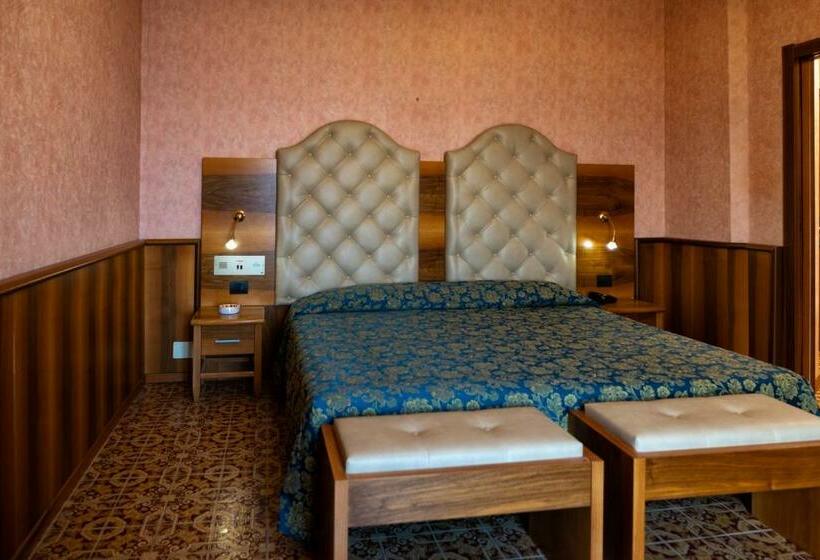 غرفة قياسية, Taormina Park