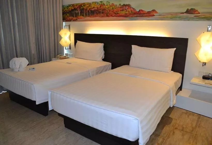 اتاق استاندارد با چشم‌انداز دریا, Novotel Lampung