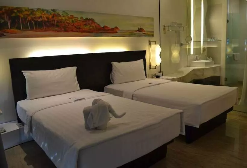 اتاق استاندارد با چشم‌انداز دریا, Novotel Lampung
