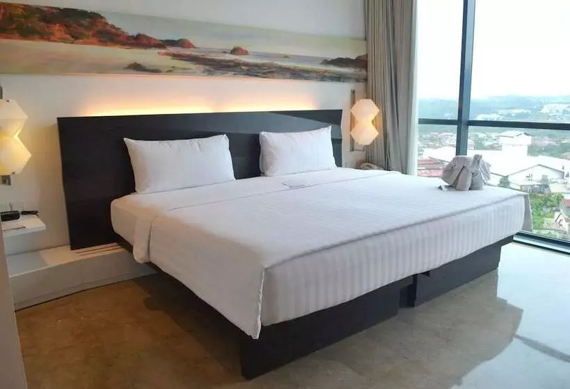 اتاق استاندارد با چشم‌انداز دریا, Novotel Lampung