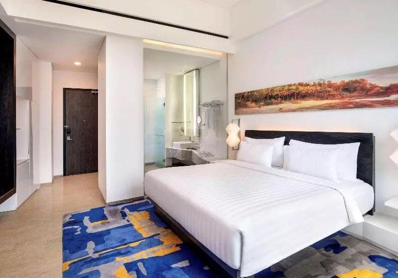 اتاق سوپریور با چشم‌انداز کوهستان, Novotel Lampung