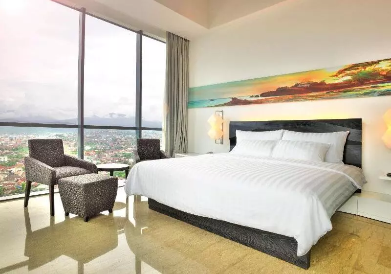 اتاق سوپریور با چشم‌انداز کوهستان, Novotel Lampung