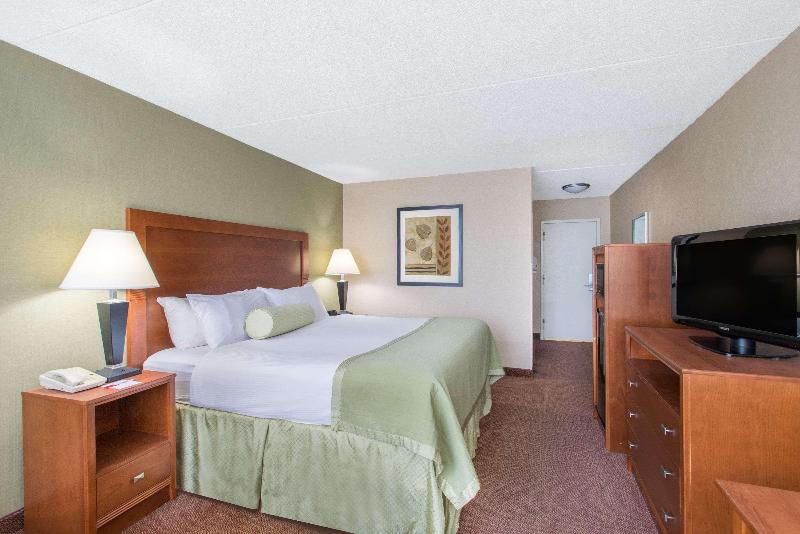 חדר סופריור עם נוף להרים, Novotel Lampung