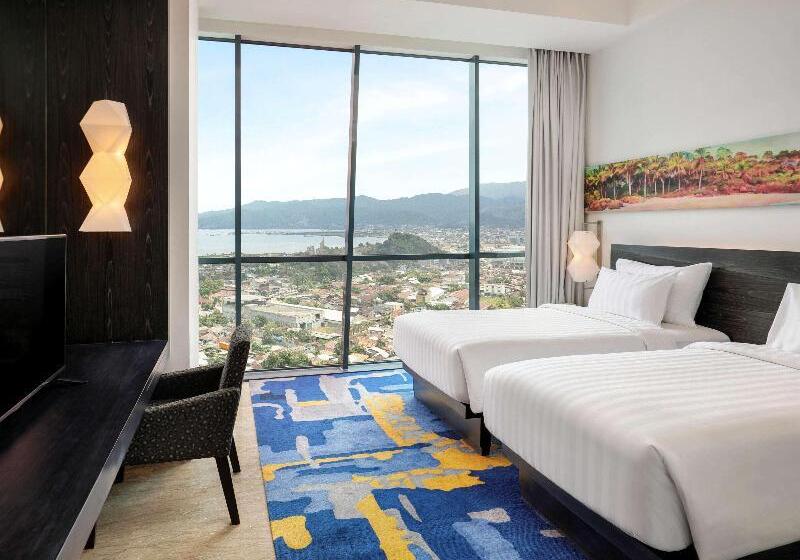 חדר סופריור עם נוף להרים, Novotel Lampung