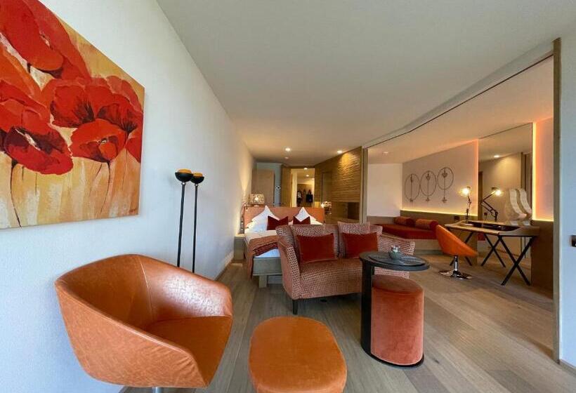 Семейный Номер Вид на Сад, Spa & Relax Hotel Erika