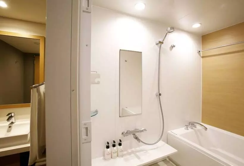 اتاق لوکس چهار تخته, Art Hotel Ishigakijima