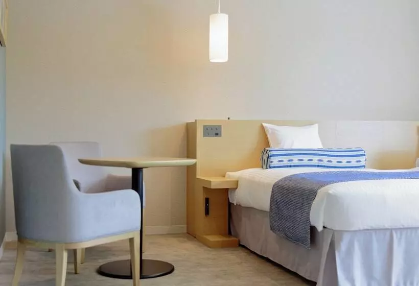 اتاق راحتی, Art Hotel Ishigakijima