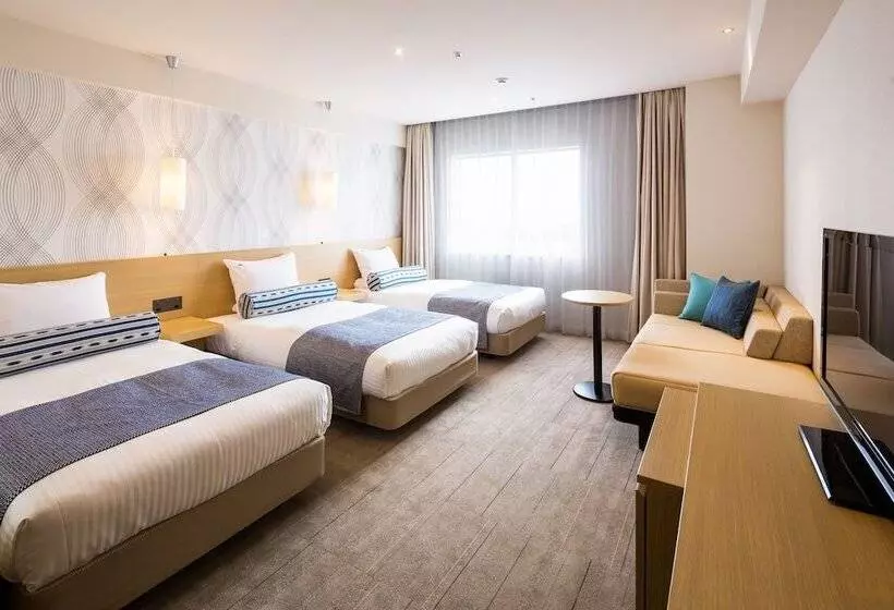 اتاق سوپریور سه تخته, Art Hotel Ishigakijima