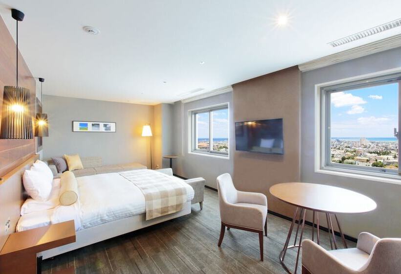 غرفة ديلوكس مطلّة علي البحر, Art Hotel Ishigakijima