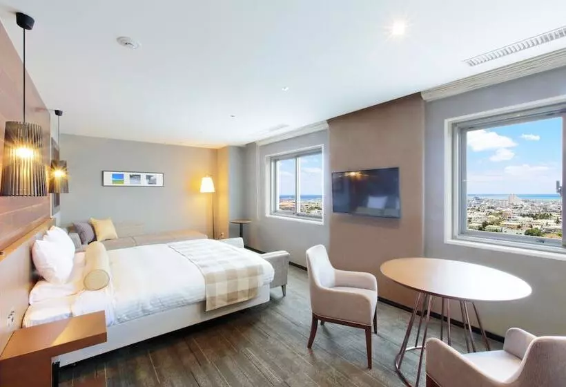 اتاق لوکس با چشم‌انداز دریا, Art Hotel Ishigakijima