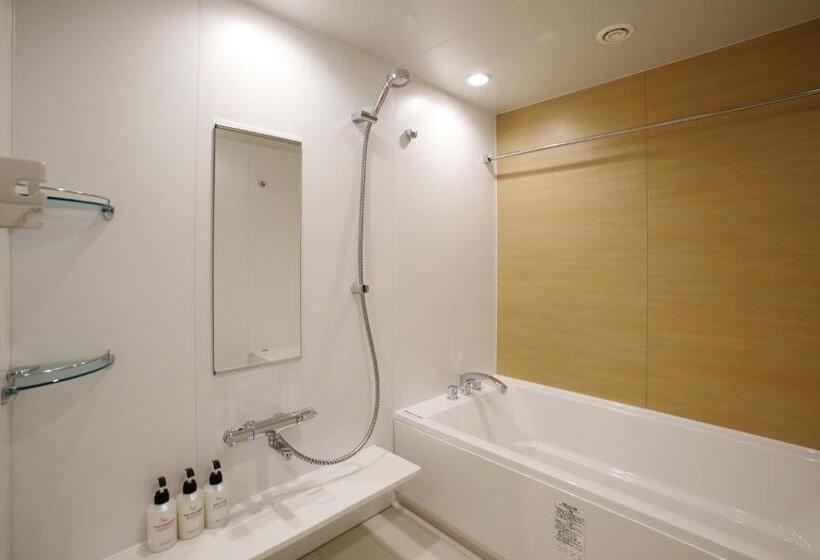 غرفة ديلوكس رباعية, Art Hotel Ishigakijima