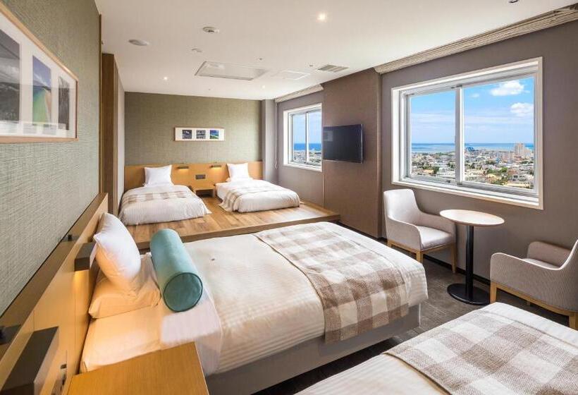 غرفة ديلوكس رباعية, Art Hotel Ishigakijima