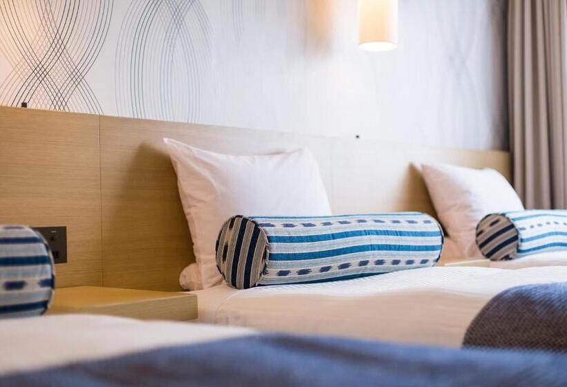 غرفة سوبيريور ثلاثية مطلّة علي البحر, Art Hotel Ishigakijima