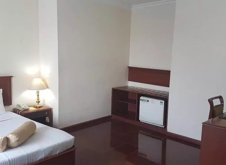 اتاق پرمیوم, Breeze Residency