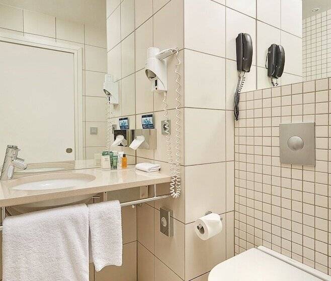 اتاق استاندارد یک نفره, Hilton Reykjavik Nordica