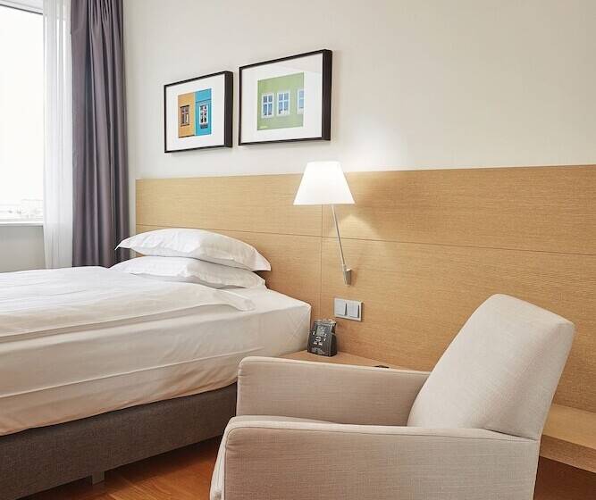 اتاق استاندارد یک نفره, Hilton Reykjavik Nordica