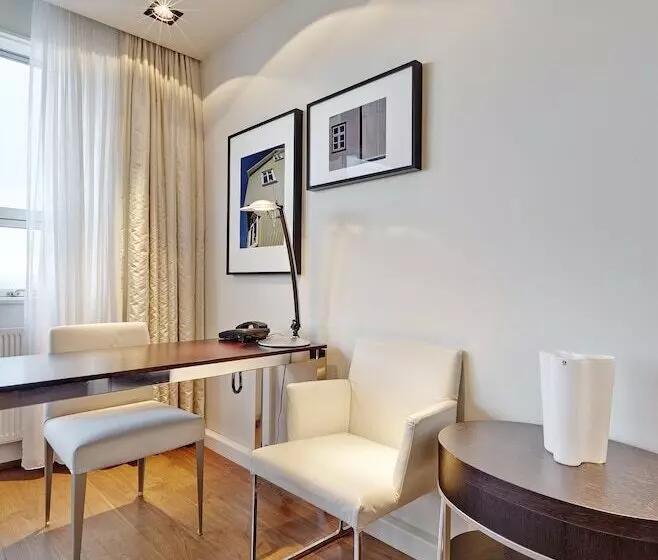 سوئیت با تخت بزرگ, Hilton Reykjavik Nordica