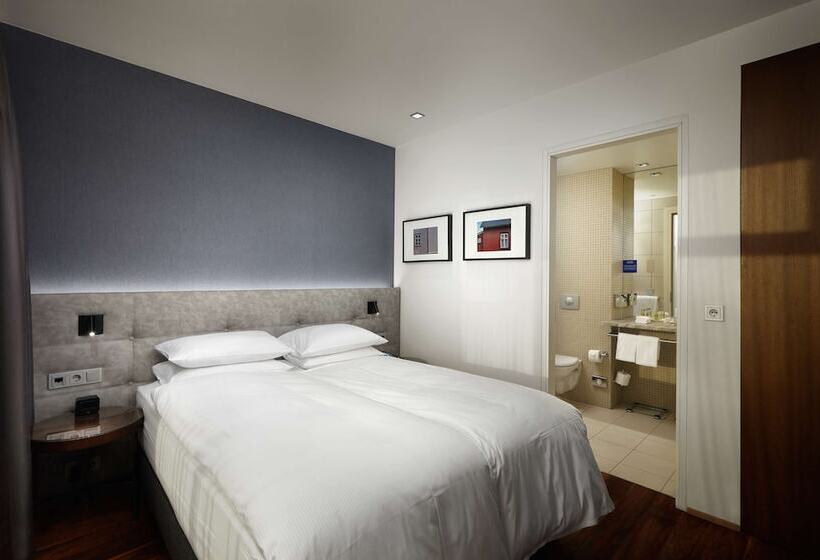 اتاق اجرایی, Hilton Reykjavik Nordica