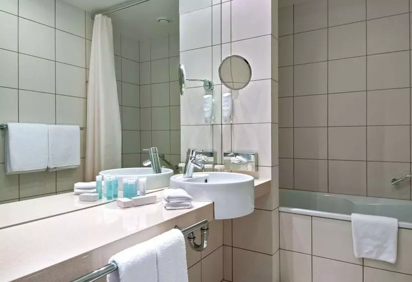 اتاق خانوادگی, Hilton Reykjavik Nordica