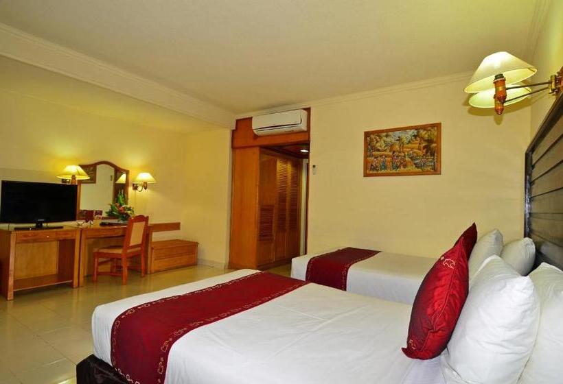 Номер Deluxe Вид на Сад, Inna Sindhu Beach Hotel & Resort
