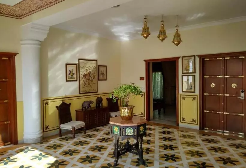 اتاق لوکس با چشم‌انداز شهر, Jai Mahal Palace