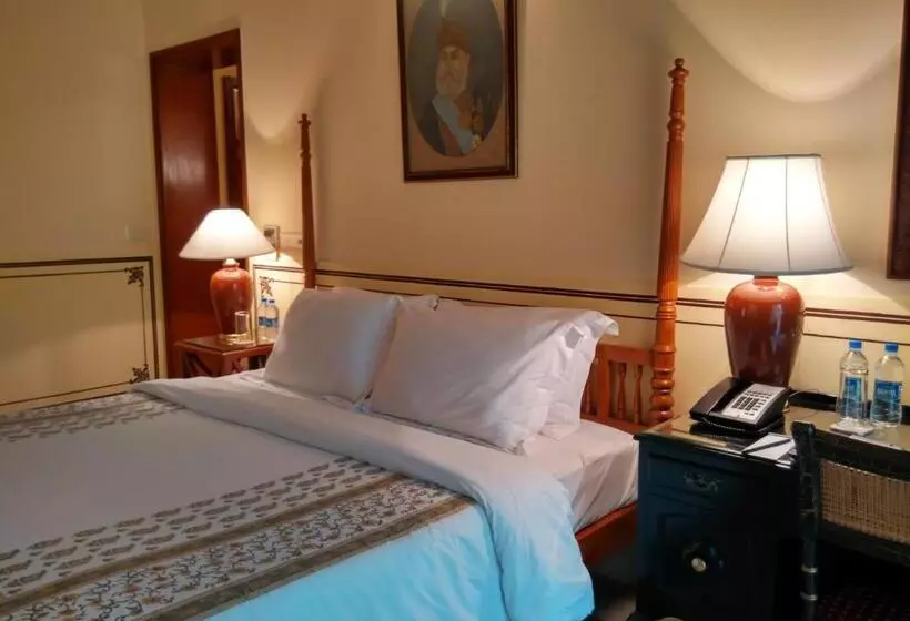 اتاق لوکس با چشم‌انداز شهر, Jai Mahal Palace