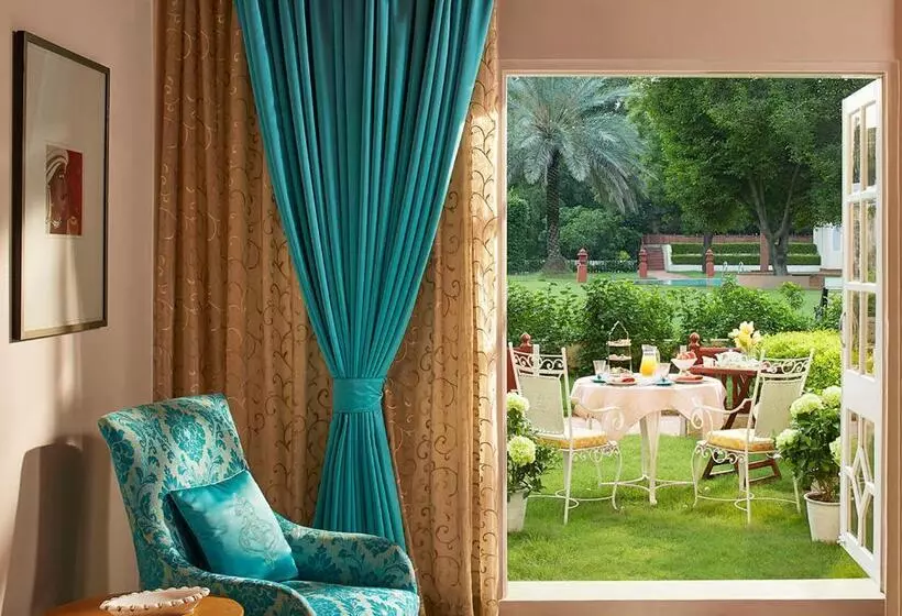 اتاق لوکس با چشم‌انداز باغ, Jai Mahal Palace