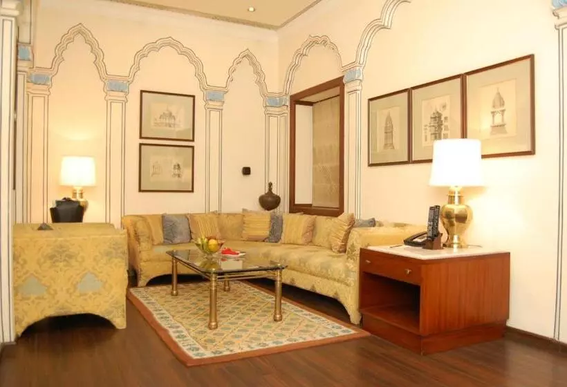 سوییت لوکس, Jai Mahal Palace