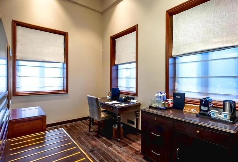 プレミアムルーム, Kenilworth Hotel, Kolkata