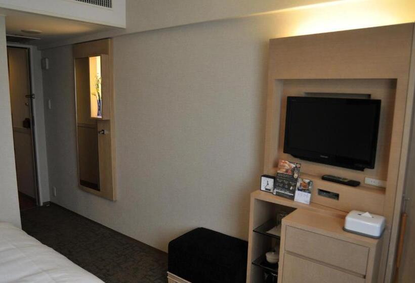 이코노미 룸, Nishitetsu Grand