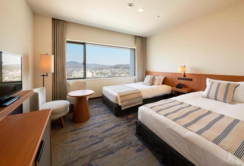 غرفة قياسية ذات إطلالة, Oiso Prince