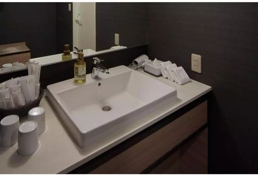 Standard Triple Room, Sunshine City Prince Hotel Ikebukuro Tokyo